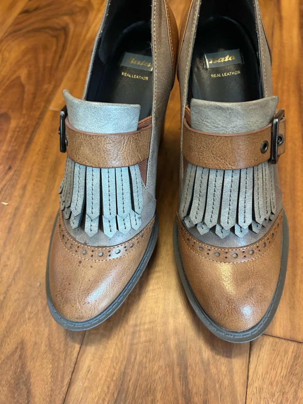 Fringed Two-Tone Brown and Gray Block Heel Loafers - Picture 2 of 3